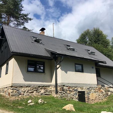 Chalupa pod sjezdovkou Vysoké nad Jizerou Exteriér fotografie
